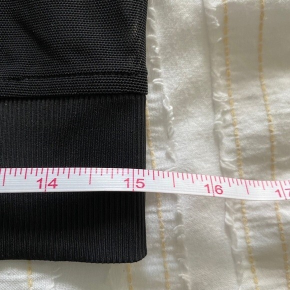 Lululemon Noir II Mesh Bomber Jacket Black Gray Biggie Animal - size 4 - Picture 8 of 9